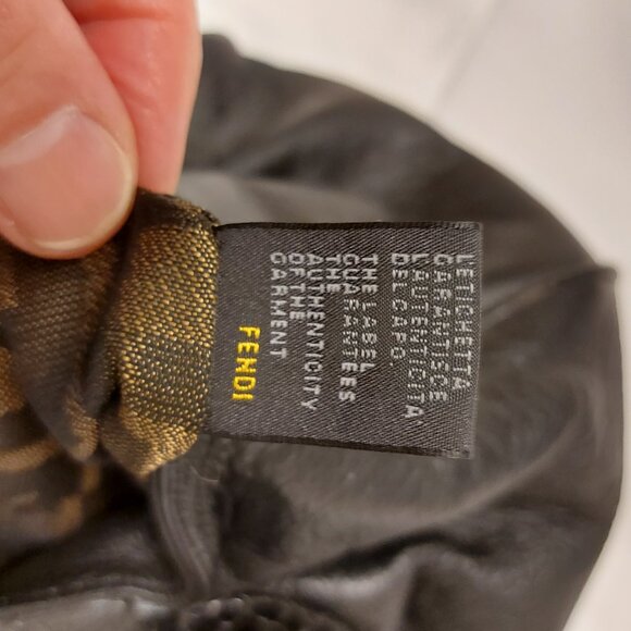 Fendi Spy Bag in Black Leather - Picture 2 of 11